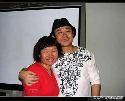 刀郎和现任妻子朱梅