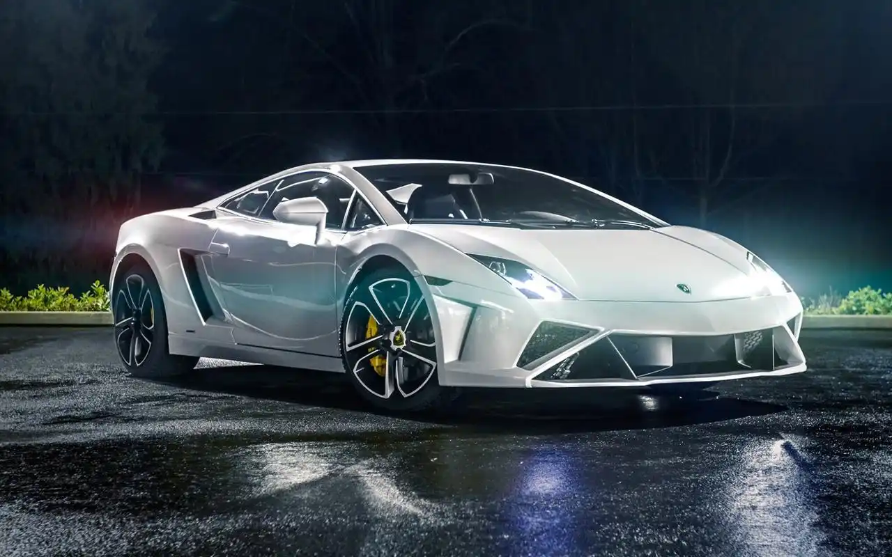 提起跑车,大家都会想到超炫酷的兰博基尼系列,不仅外形超酷,价格也不