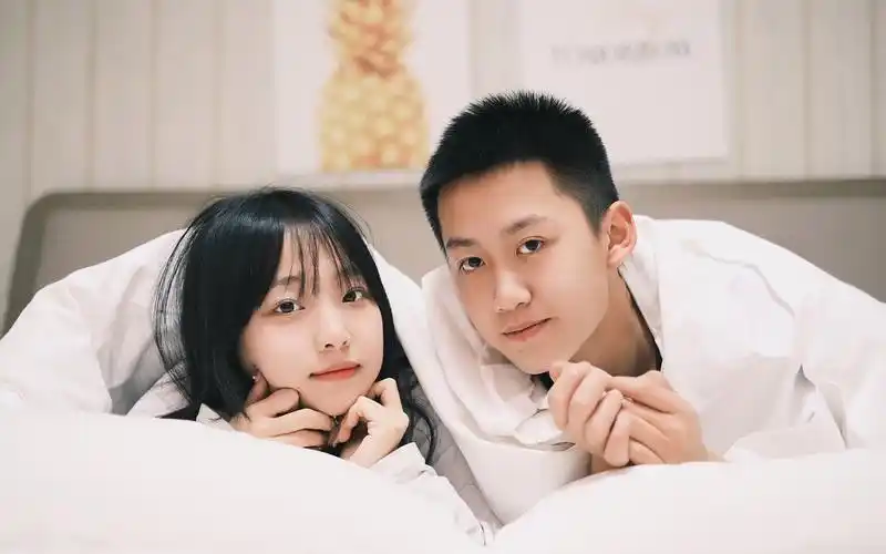 情人节没事做进来吃糖吧~超甜情侣写真_哔哩哔哩_bilibili