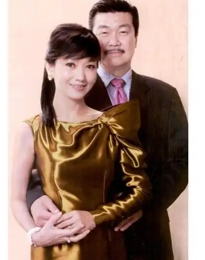 赵雅芝3个儿子:长子47岁,次子44岁,小儿子37岁,个个让她骄傲_工作