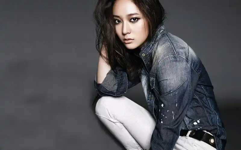 fx组合成员krystal郑秀晶