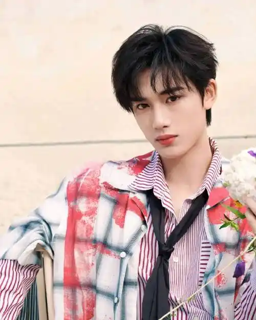 丁程鑫 林芊##林芊是谁