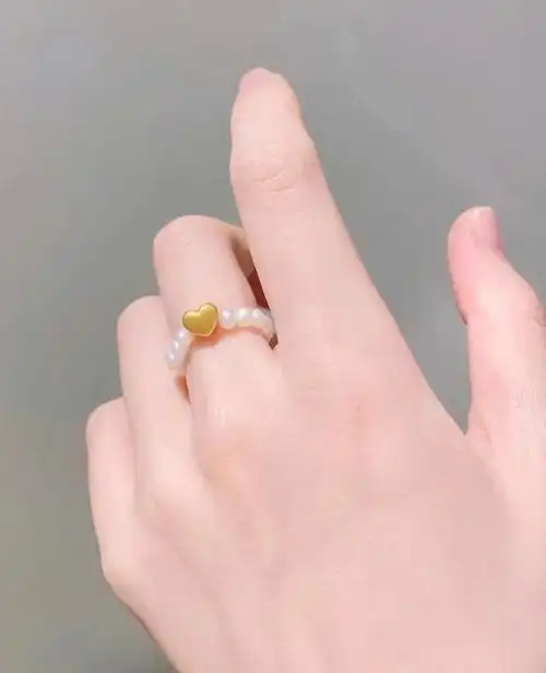 周大福爱心珍珠戒指