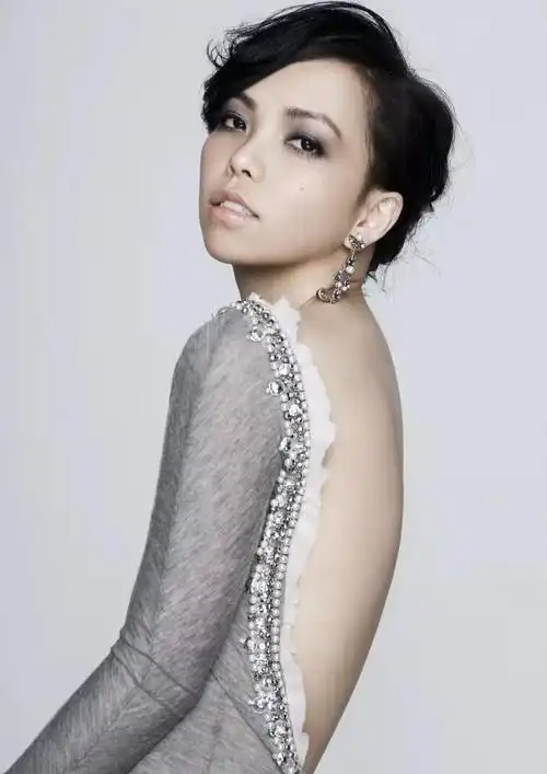 林忆莲张惠妹20年后再度合唱:友情的最高境界,是淡如清风