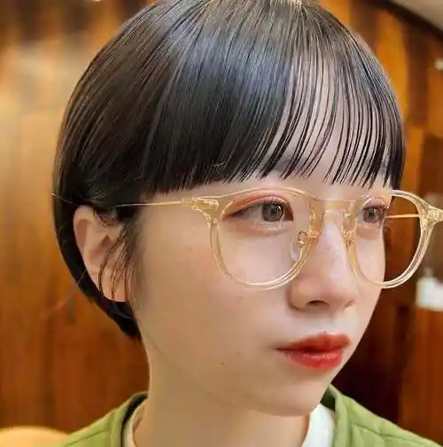 蘑菇头发型怎么描写(蘑菇头烫发发型图片女)-百科学社