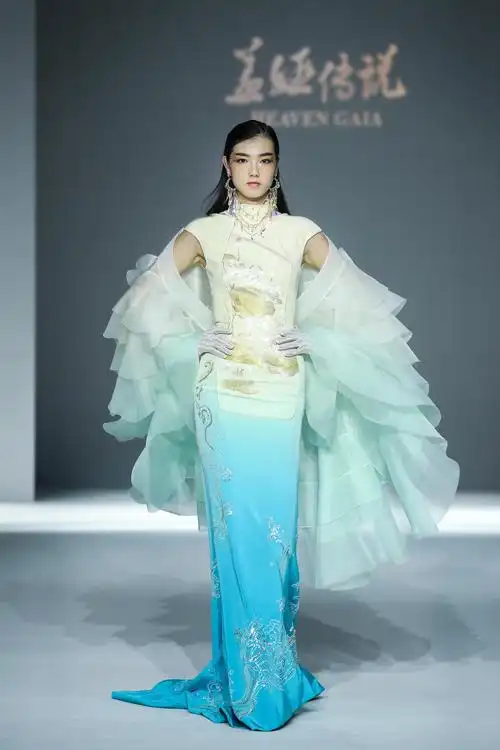 盖娅传说熊英2021ss如兰盛放华幕将启