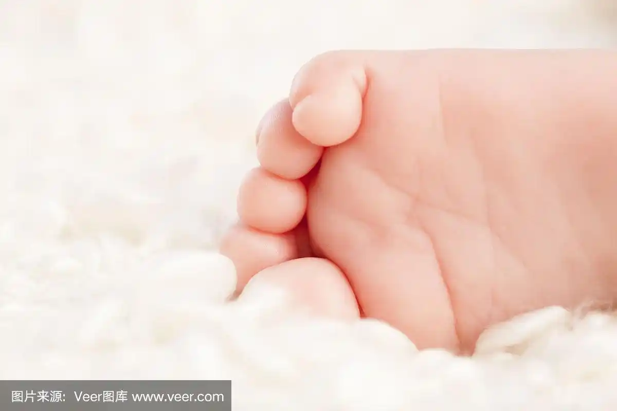 可爱的婴儿脚特写