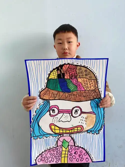 洛语妈妈2020年秋季专业班第十二周绘画作品《奇怪的人》