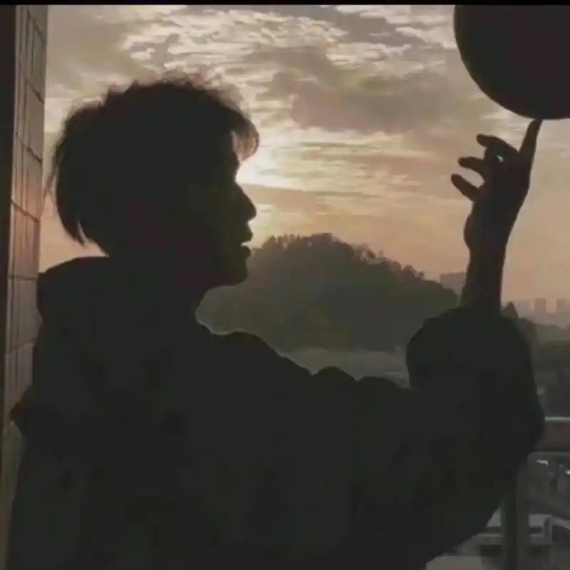 帅气的背影头像 - 抖音