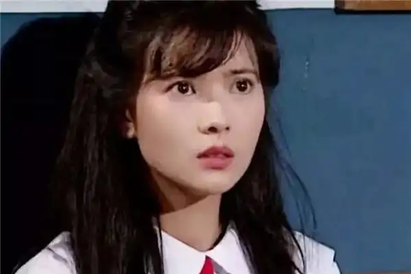蓝洁瑛曾有过"靓绝五台山"的美誉,年轻时候的她美丽漂亮,在香港娱乐圈