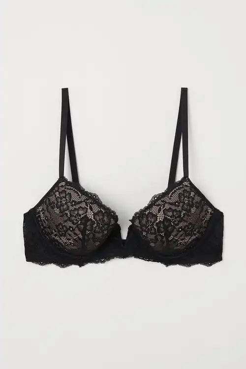 蕾丝聚拢文胸蕾丝聚拢文胸,带衬垫钢圈罩杯可塑造丰满胸型,展现迷人