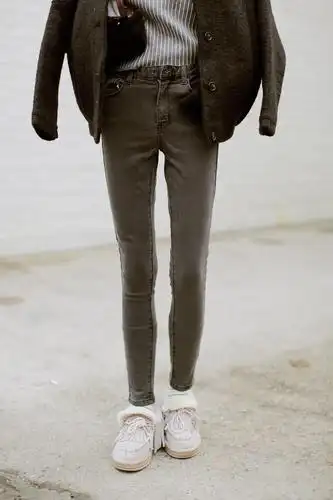 miss q冬装 韩版百搭中高腰内加绒黑灰色牛仔裤包身裤