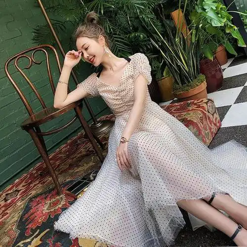 女神魅力连衣裙让你穿出唯美女人味