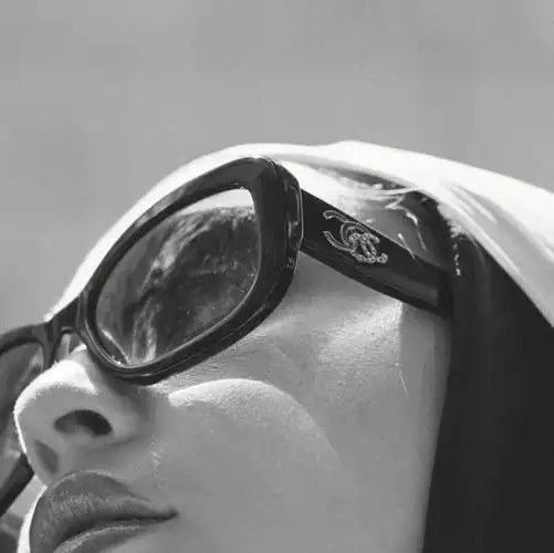 chanel香奈儿22s侧面logo墨镜