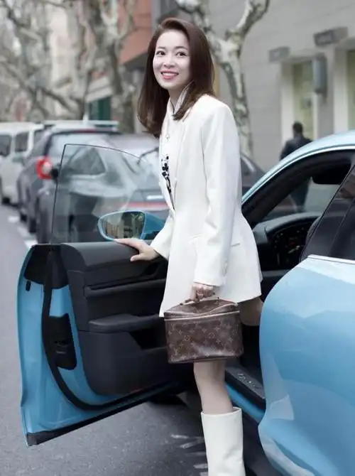 她是东方卫视的璀璨之星-麻伊琳