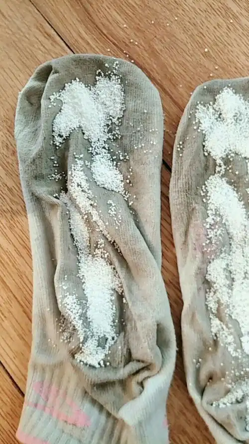 这么脏的袜子,现在真的好洗了,只要泡泡就可以轻松洗干净