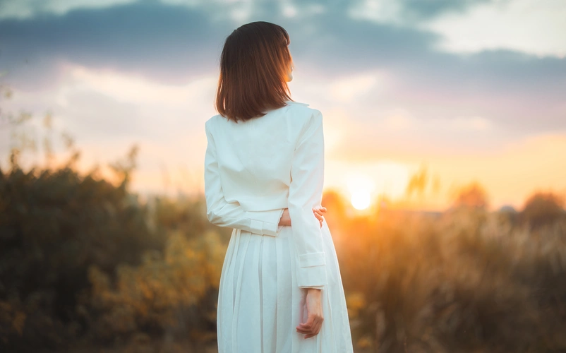 拍妹周记丨夕阳下的少女