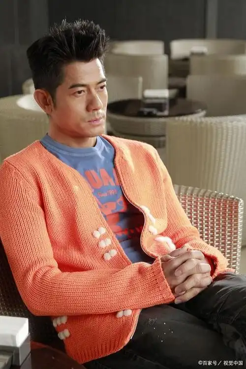 郭富城甜蜜晒全家福,祝爱妻方媛生日快乐!