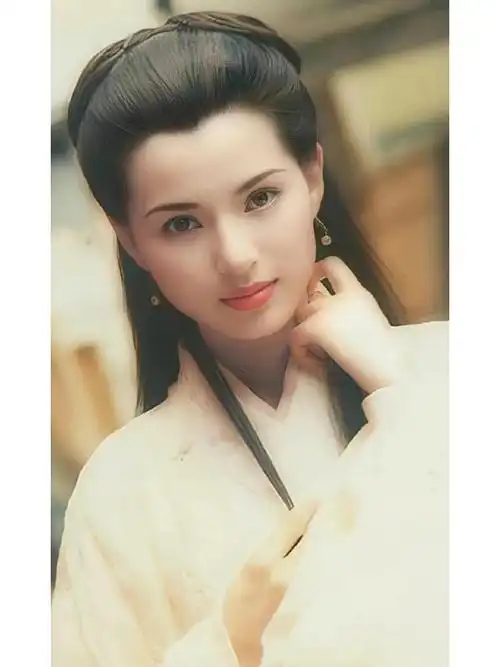 李若彤30年后依旧是小龙女#记忆中最美的小龙女,30年了,没怎么变