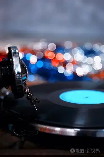 旧的老式留声机