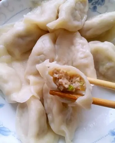 榆黄菇肉馅饺子的4步具体做法