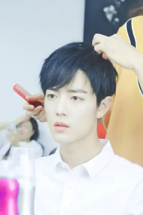 肖战##和肖战点亮微博之夜##微博网友喜爱人物