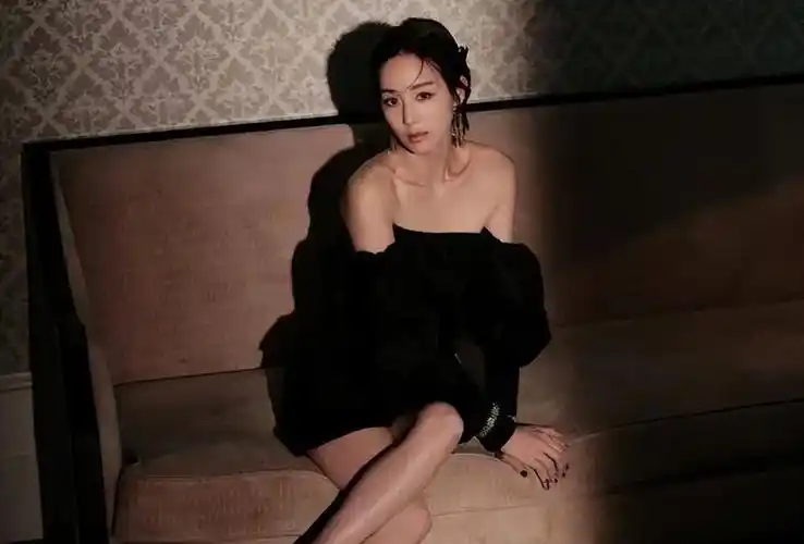 41岁张钧甯跟网剧唐人街探案导演年底结婚张钧甯方回应了