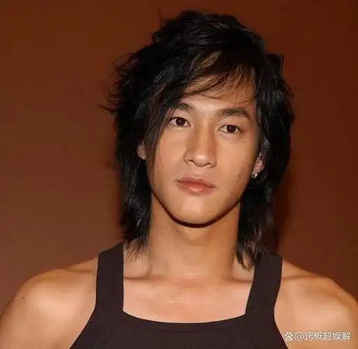 何润东的低调人生和他生命中一直深爱的一个女人