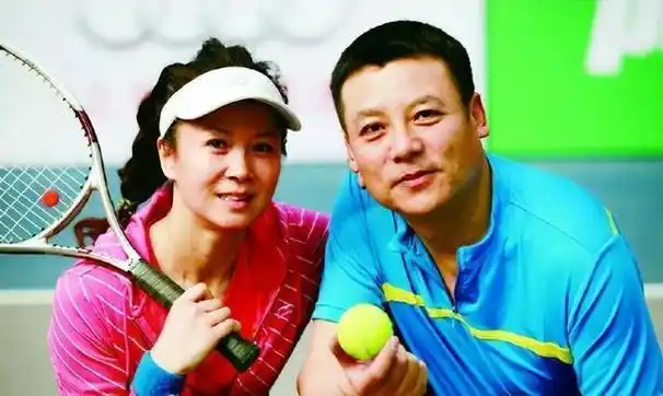 演员赵越:嫁二婚佟凡,结婚25年无儿无女,如今她咋样了?