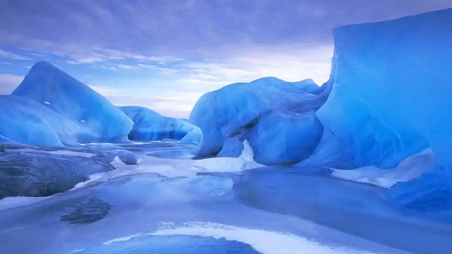 蓝色的冰川