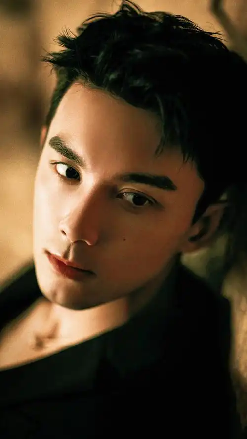 吴磊超话91#吴磊微博之夜#你小子眼睛会说话 本路人来感觉了