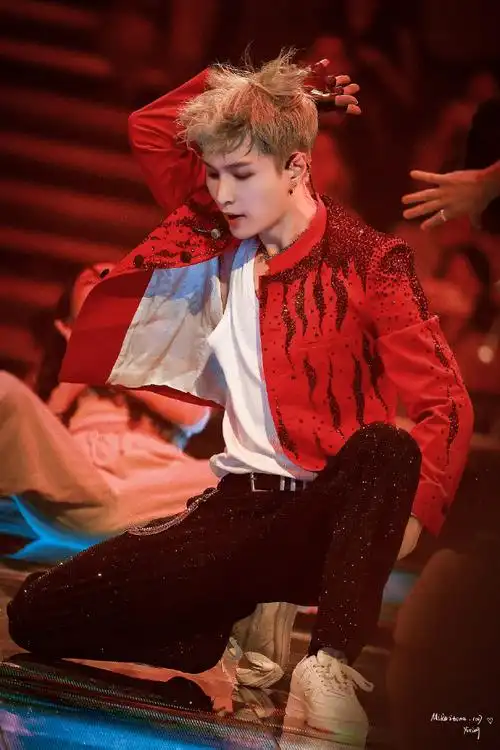 张艺兴[超话]##张艺兴演唱会