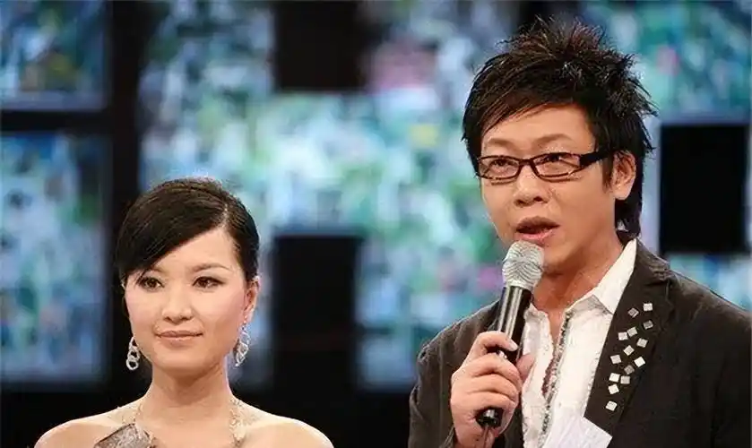 原创主持人林海两任妻子都是同行如今51岁生活十分幸福