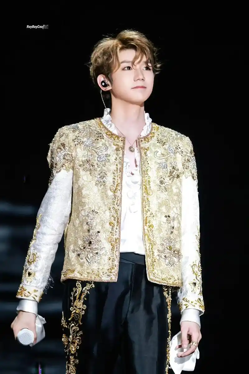 小源很棒!真的好精致好漂亮,小王子小水晶诶#王源好像小王子  - 抖音