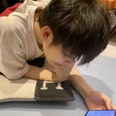 很有范的很酷阳光帅气的男生头像