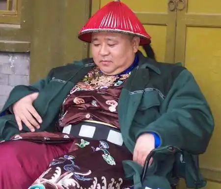 《一帘幽梦》开拍 梁冠华演太监乐在其中(组图)