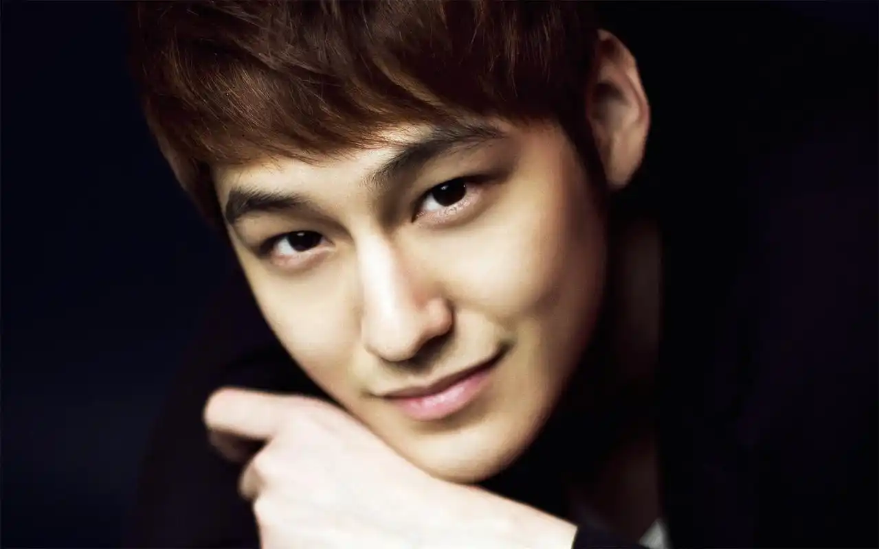 韩国男星金范酷炫帅气时尚简约写真桌面壁纸(一)高清大图预览1920x120