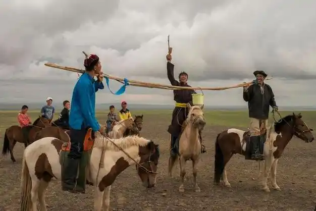 游牧民族 | 徕卡m相机摄影作品|蒙古|沙漠_网易订阅