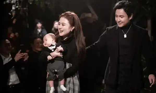 沈腾3岁儿子近照曝光!