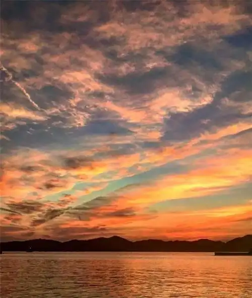 看见最美的云彩!|风景|云霞_网易订阅