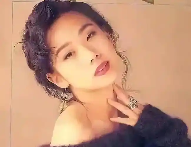 直到5年后歌手林忆莲出道.