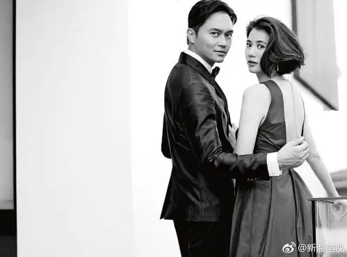 不老男神微博高调示爱袁咏仪,网友:祝福!