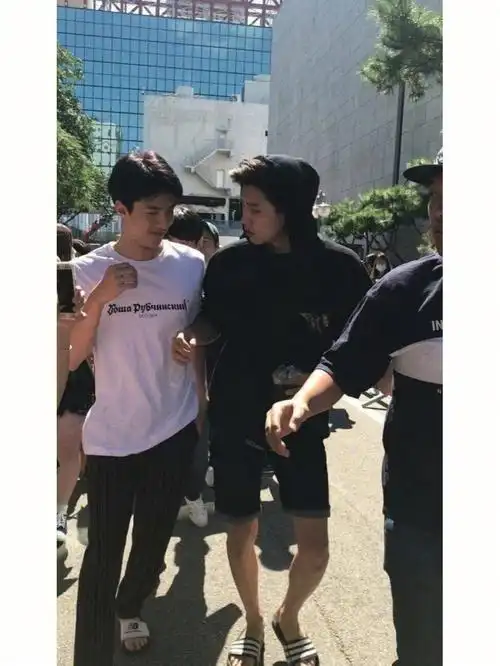 exo朴灿烈  #南韩颜霸朴灿烈  #我的日常是朴灿烈  #做梦素材  #女友