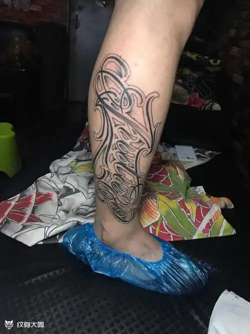 小腿花体字母_纹身图案手稿图片_雷子的纹身作品集