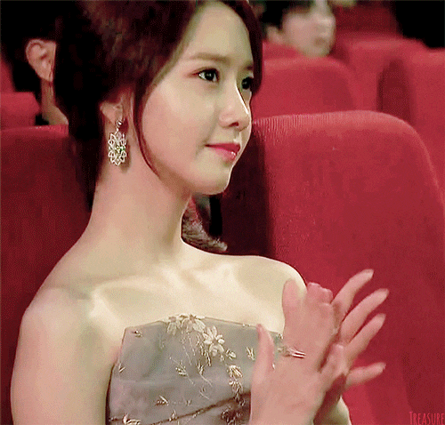 林允儿美女可爱gif动图_动态图_表情包下载_soogif