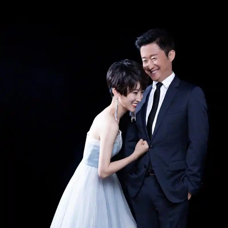 谢楠与吴京:相互尊重成就幸福婚姻 谢楠和吴京的婚姻关系不仅是他们