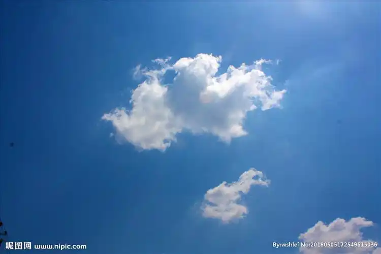 雨后初晴的白色云朵美丽白云图片