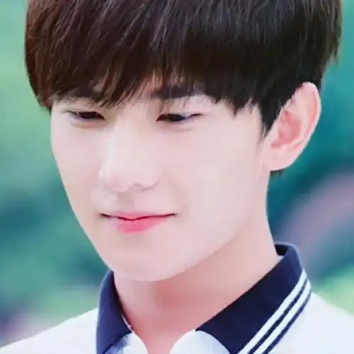 杨洋图片大全可爱头像(杨洋简约干净头像) - q之家 - www.anhuiqq.cn