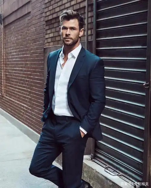 多年来一直保持着好莱坞最好的身材,他多次当选全球最帅的男人之一