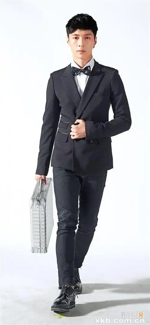 节目组宣称,将打造一档完全不同于以往户外真人秀的"社会性综艺"节